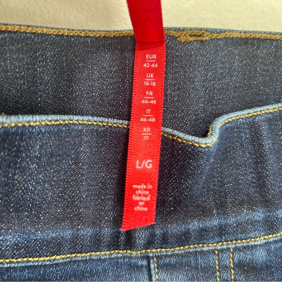 SPANX 20327T Flare in Midnight Shade Pull-on Stretch Denim Jean Size L - Picture 4 of 7